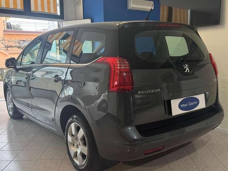 Usata Peugeot 5008 Premium 109 CV (80 kW) 2010 Nero Monovolume