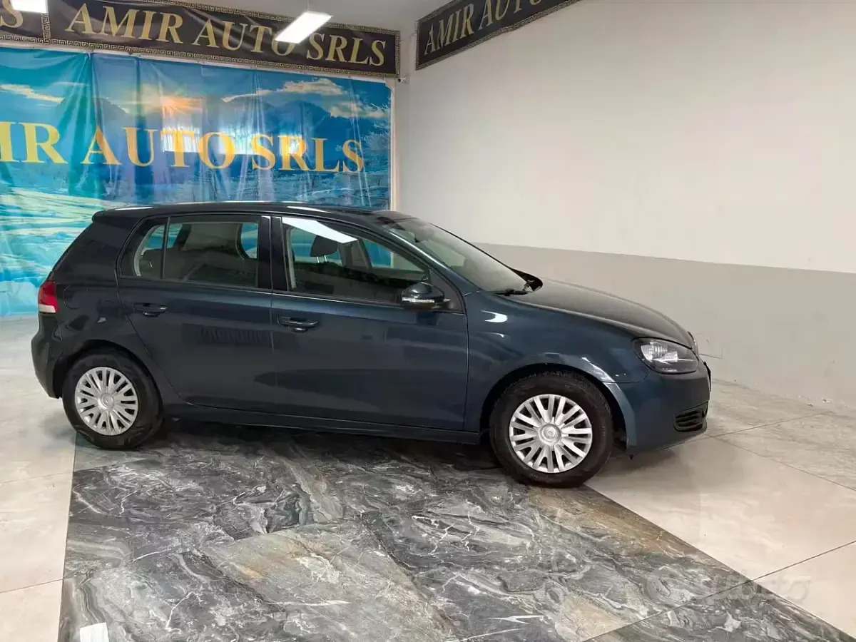 Usata VW Golf VI Comfortline 105 CV (77 kW) 2011 Blu Utilitaria