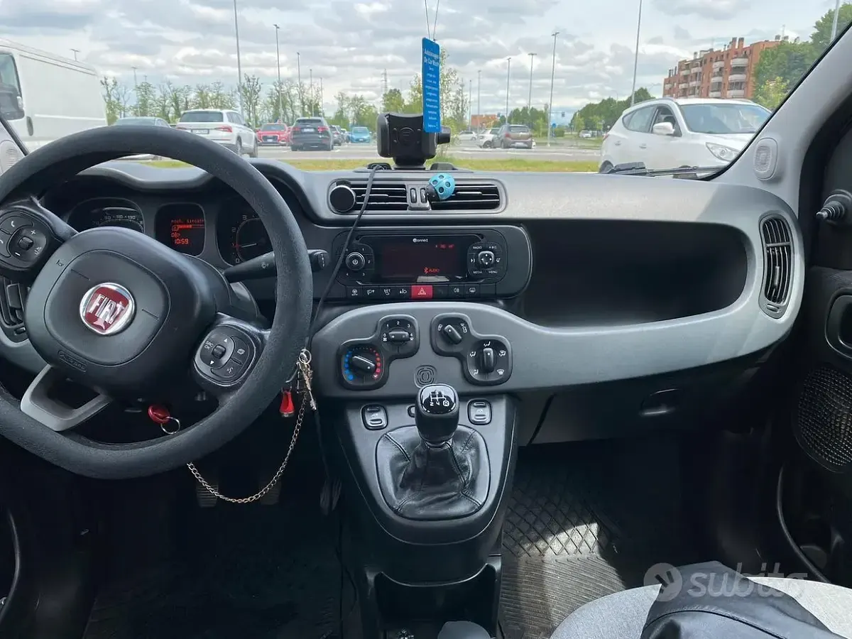 Usata Fiat Panda 69 CV (50 kW) 2019 Grigio Utilitaria