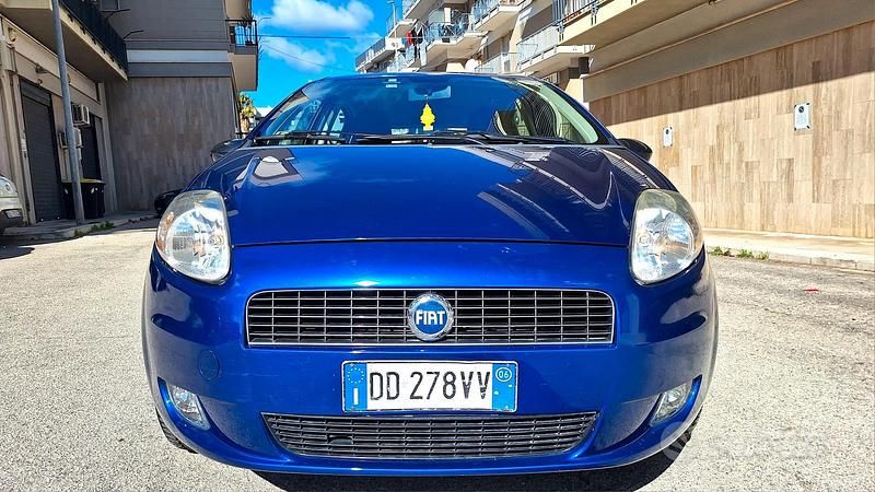 Usata Fiat Grande Punto 65 CV (47 kW) 2006 Blu Utilitaria