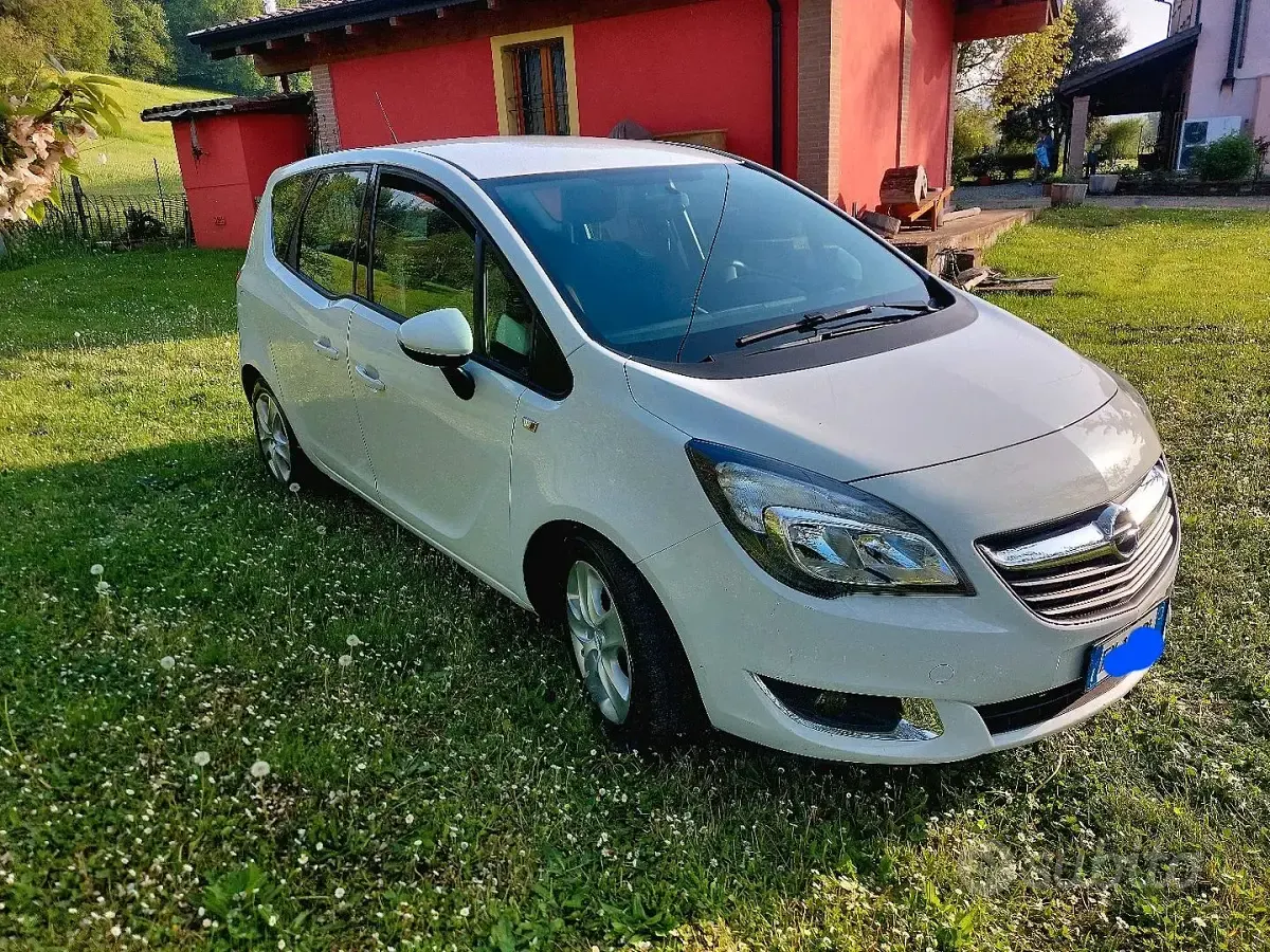 Usata Opel Meriva 2015 Bianco Monovolume