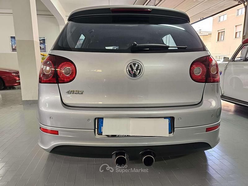 Usata VW Golf IV R 250 CV (183 kW) 2006 Grigio Berlina