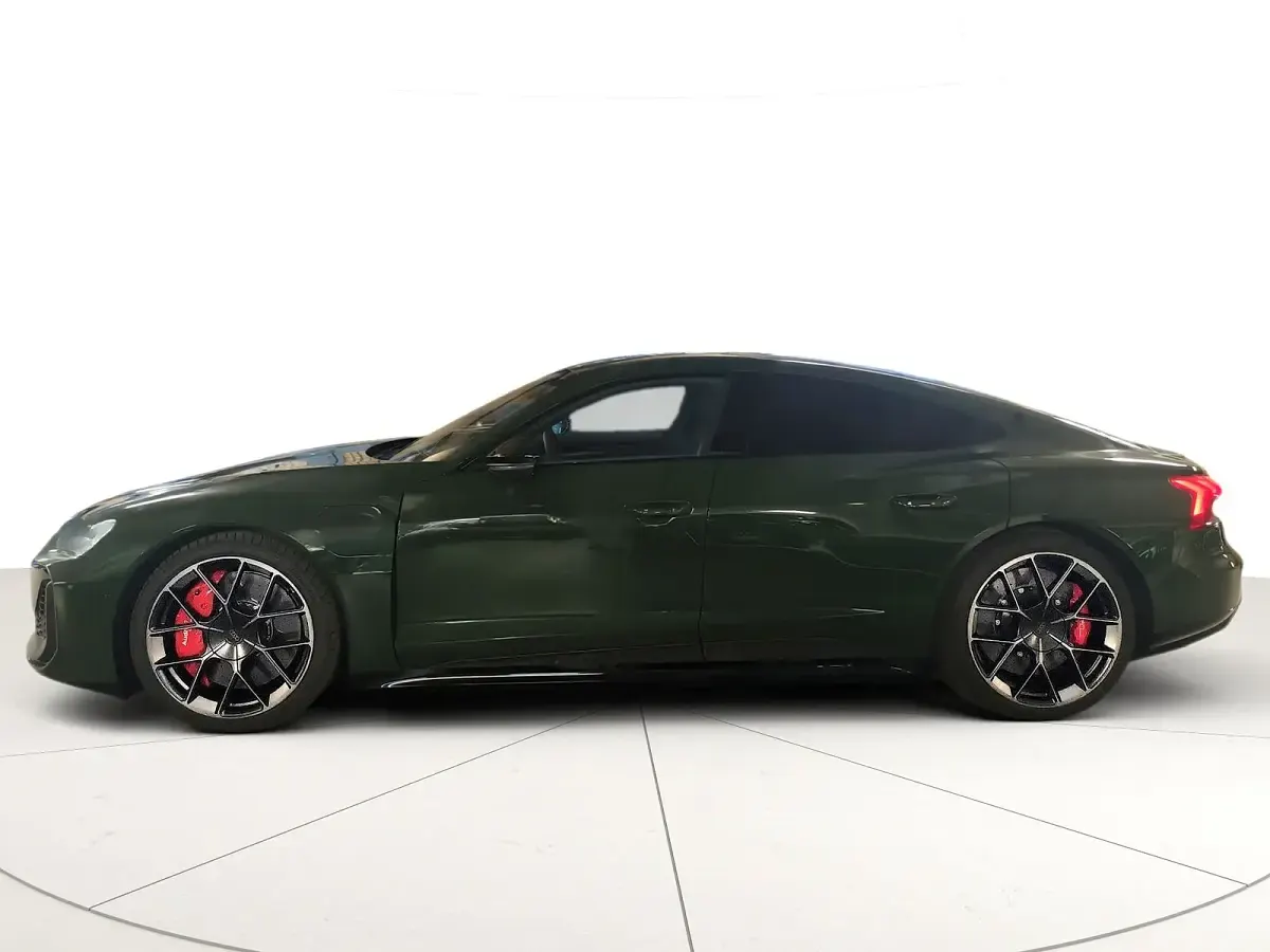 Nuova Audi RS e-tron GT Performance 680 kW (925 CV) 2026 Verniciature personalizzate audi exclusi Berlina