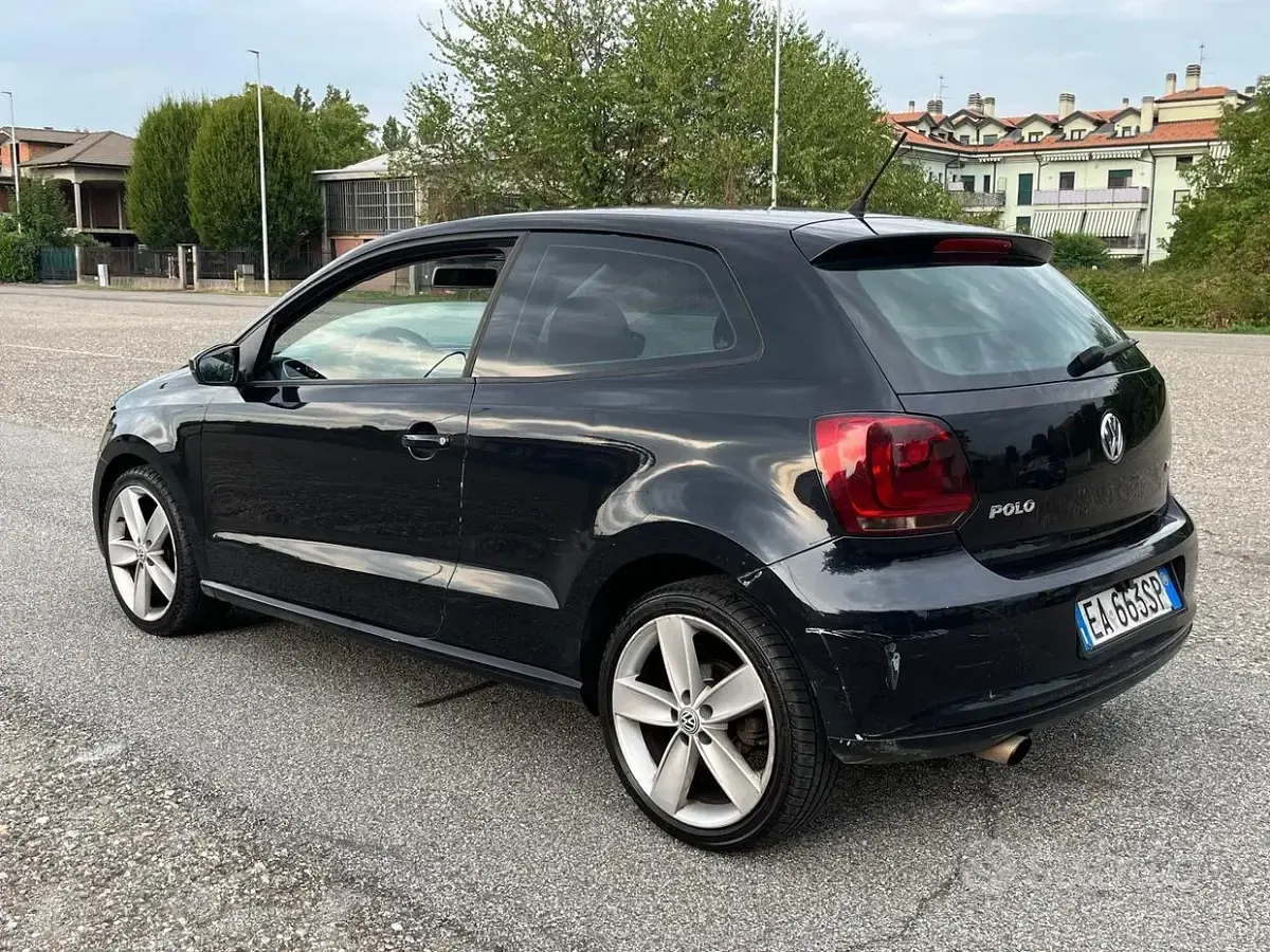 Usata VW Polo Highline 86 CV (63 kW) 2010 Nero Utilitaria
