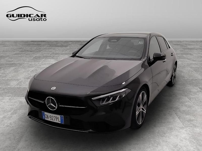 Nero Usata 2023 Mercedes 180 Advanced Plus Tre volumi | 29.900 € (Buon prezzo) - Immagine 1/4