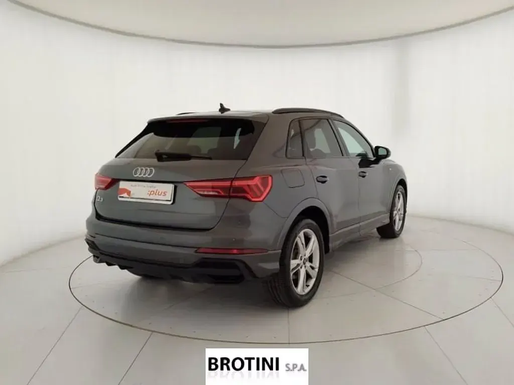 Usata Audi Q3 S-Line 150 CV (110 kW) 2025 Grigio SUV