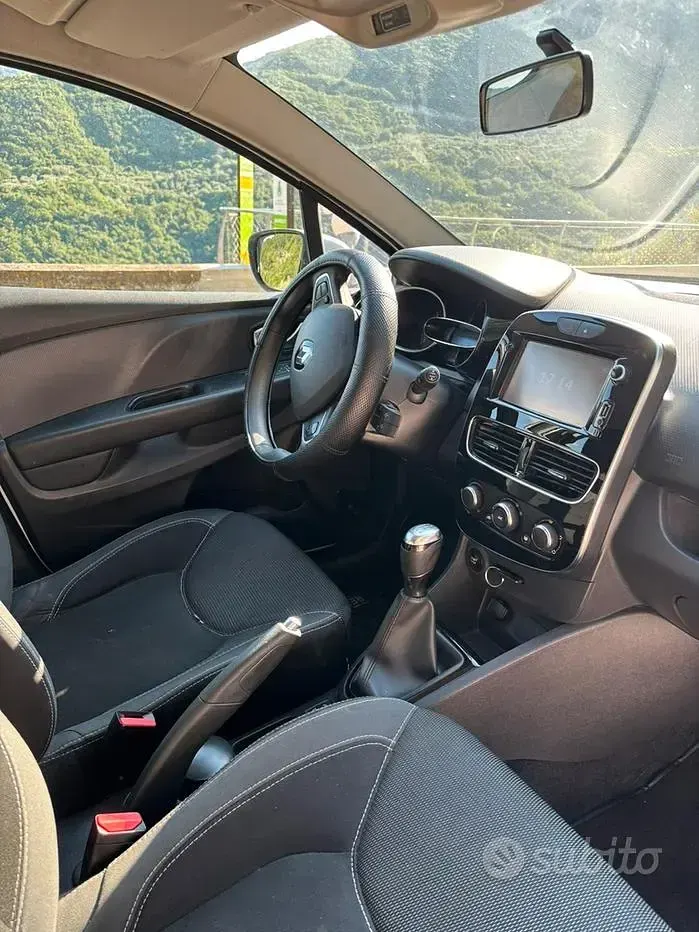 Usata Renault Clio 90 CV (66 kW) 2018 Bianco Utilitaria