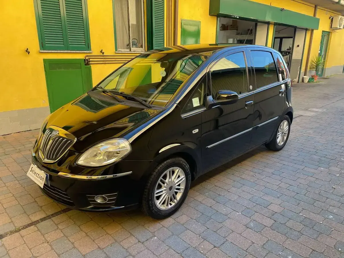 Usata Lancia Musa 77 CV (56 kW) 2009 Nero Monovolume