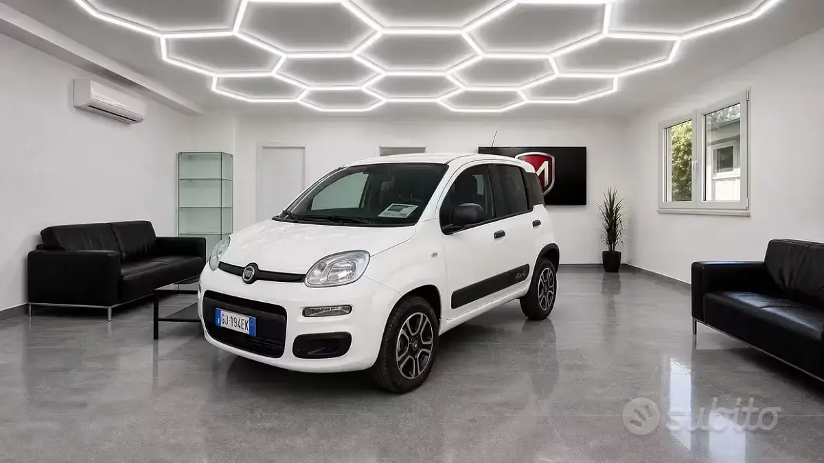 Usata Fiat Panda 4x4 Pop 85 CV (62 kW) 2022 Bianco Utilitaria