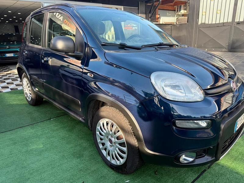 Usata Fiat Panda 4x4 Climbing 75 CV (55 kW) 2013 Blu Utilitaria
