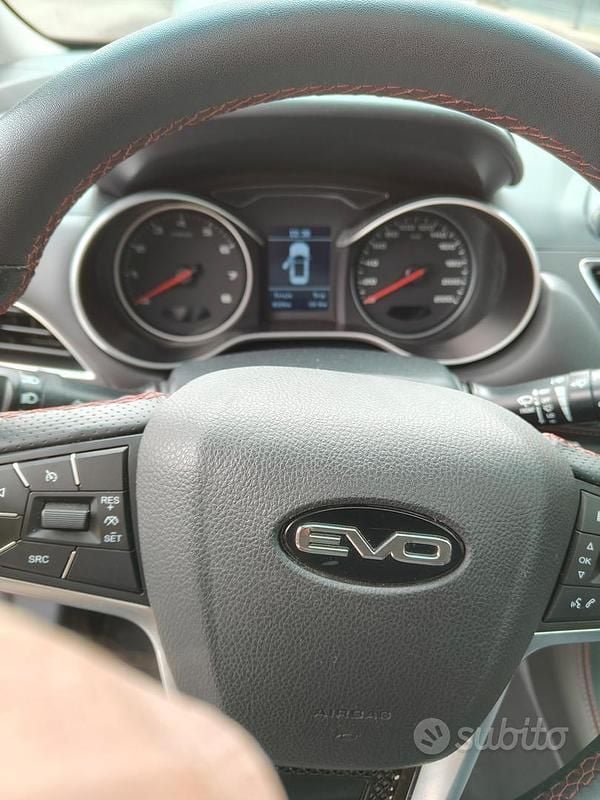 Usata EVO Evo 4 115 CV (84 kW) 2023 Rosso SUV