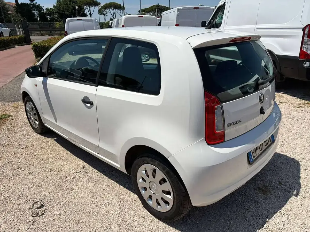Usata Skoda Citigo Active 60 CV (44 kW) 2013 Bianco Utilitaria