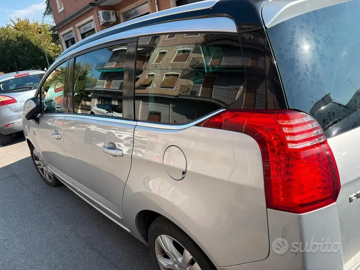 Usata Peugeot 5008 150 CV (110 kW) 2011 Monovolume