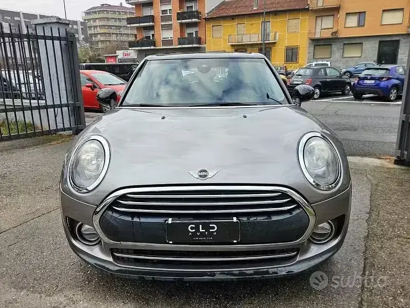 Usata Mini Clubman Business 116 CV (85 kW) 2017 Giallo Station wagon