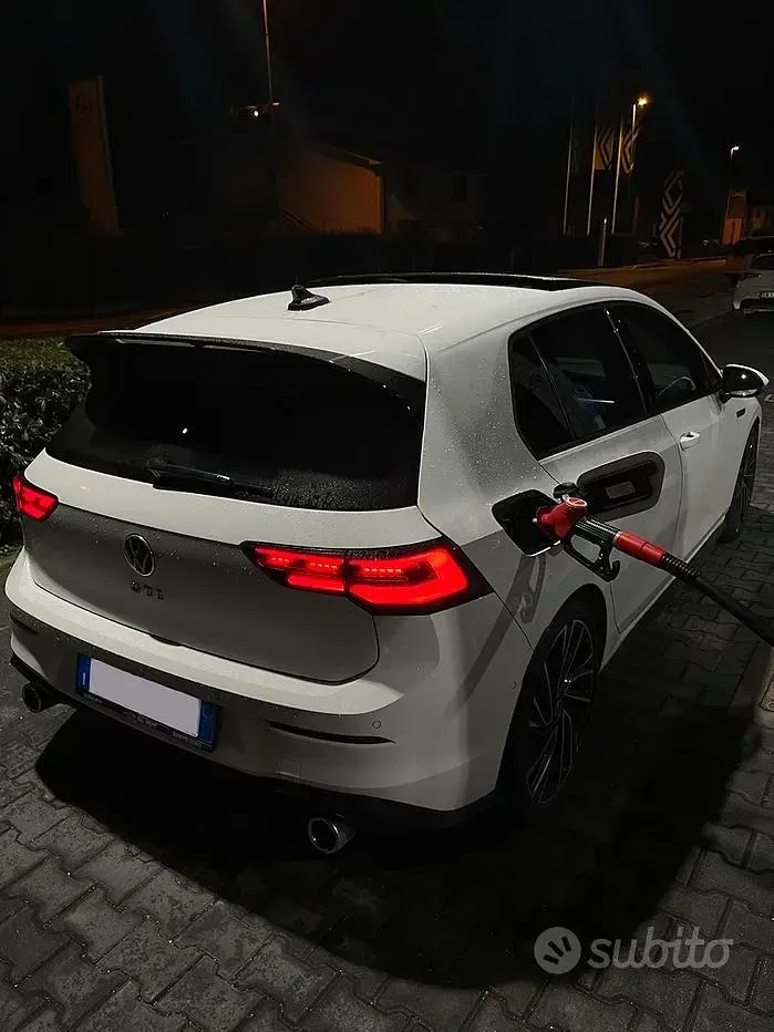 Usata VW Golf VIII GTI 340 CV (250 kW) 2023 Bianco Utilitaria