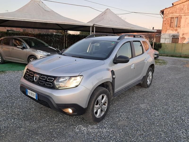 Usata Dacia Duster Lauréate 110 CV (80 kW) 2018 Argento SUV