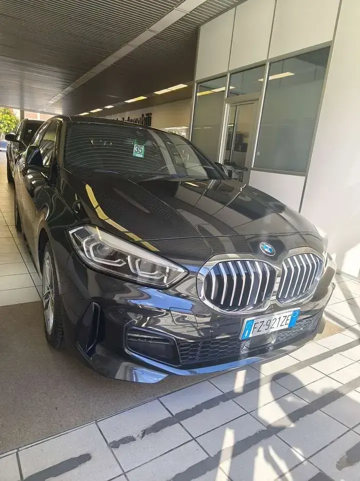 Usata BMW 116 M Sport 116 CV (85 kW) 2020 Nero Utilitaria