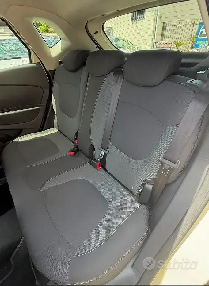 Usata Renault Captur 90 CV (66 kW) 2015 SUV
