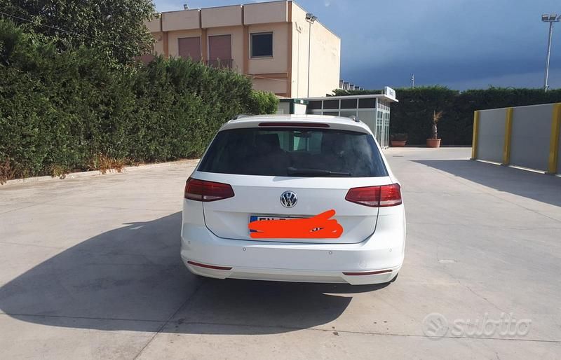 Usata VW Passat Trendline 120 CV (88 kW) 2018 Bianco Station wagon
