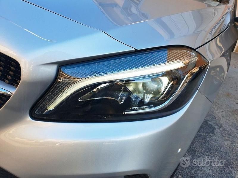 Usata Mercedes A180 Premium 110 CV (80 kW) 2016 Grigio Berlina