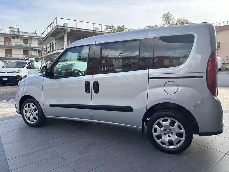 Usata Fiat Doblò Lounge 120 CV (88 kW) 2022 Other Monovolume