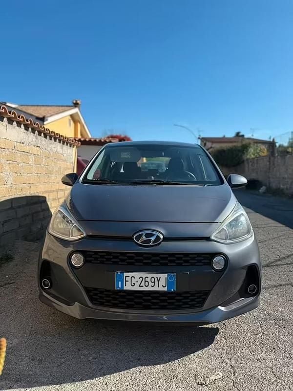 Usata Hyundai i10 69 CV (50 kW) 2017 Grigio Utilitaria