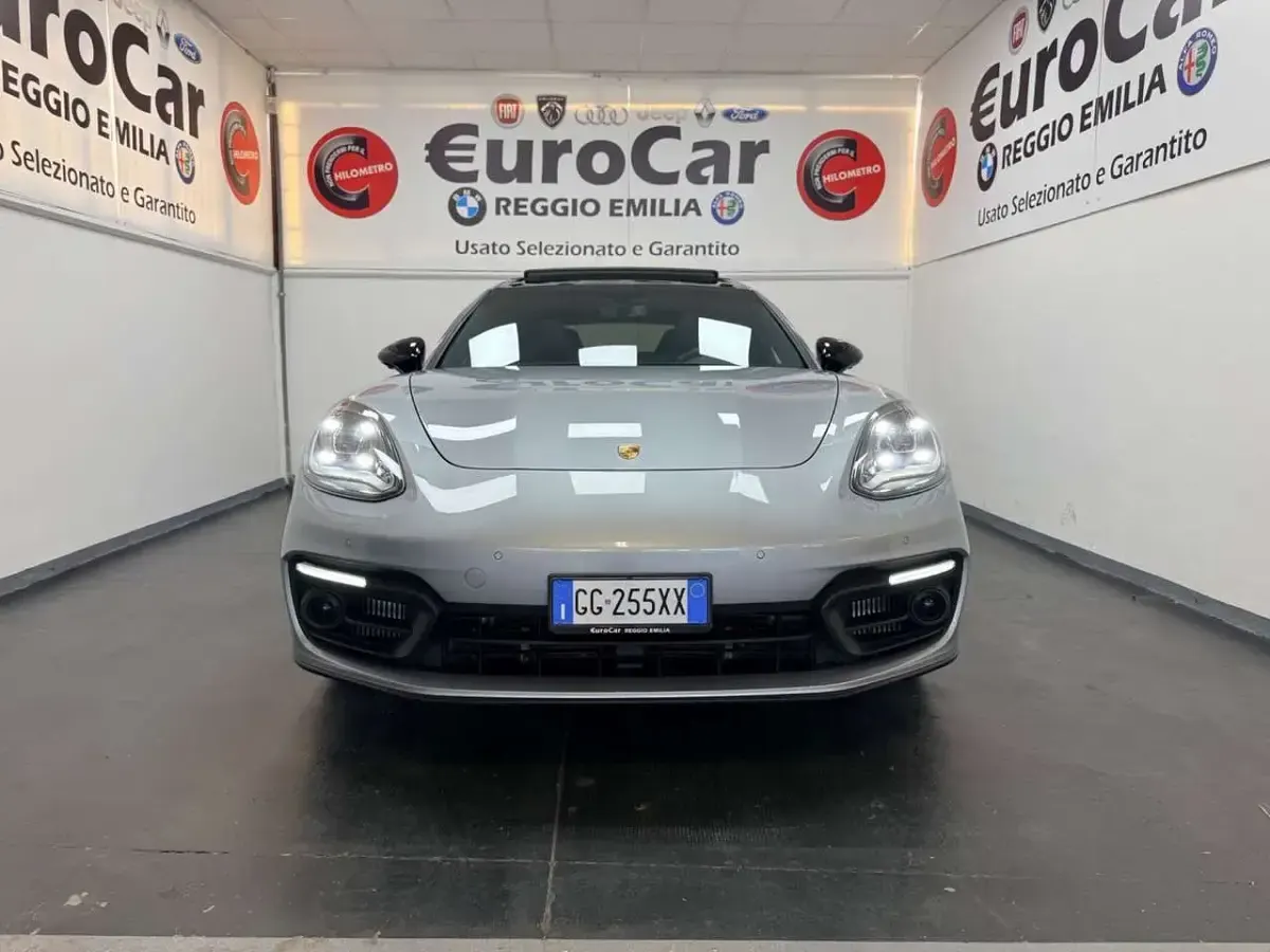 Usata Porsche Panamera Sport Turismo 441 CV (324 kW) 2022 Argento Station wagon