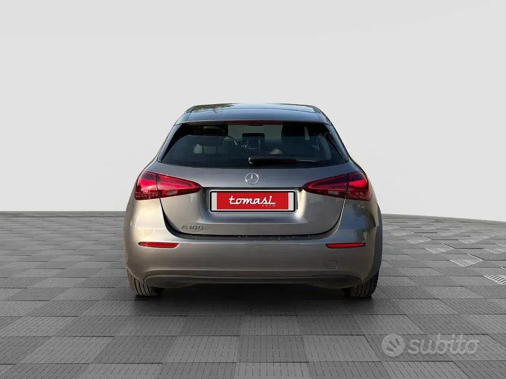 Usata Mercedes A180 Executive 136 CV (100 kW) 2023 Grigio Berlina