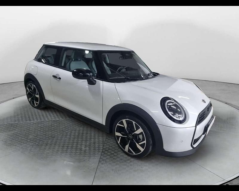 Usata Mini Cooper Classic 156 CV (114 kW) 2025 Bianco Utilitaria