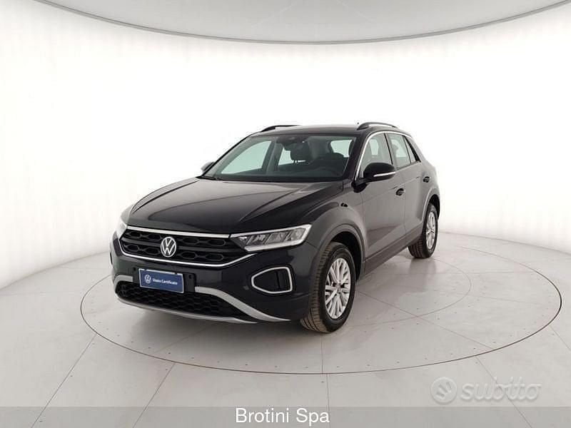 Usata VW T-Roc Life 116 CV (85 kW) 2025 Nero metallizzato SUV