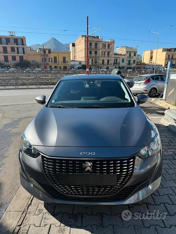 Usata Peugeot 208 75 CV (55 kW) 2020 Grigio Utilitaria