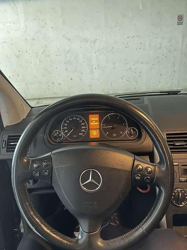 Usata Mercedes A180 Avantgarde 109 CV (80 kW) 2007 Nero Monovolume