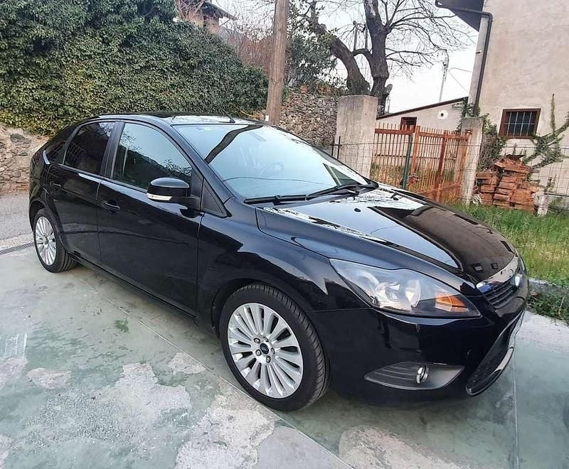 Usata Ford Focus Titanium 90 CV (66 kW) 2009 Nero Berlina