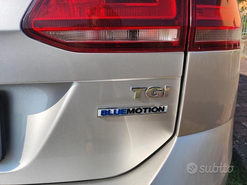 Usata VW Golf VII Highline 110 CV (80 kW) 2015 Grigio Station wagon
