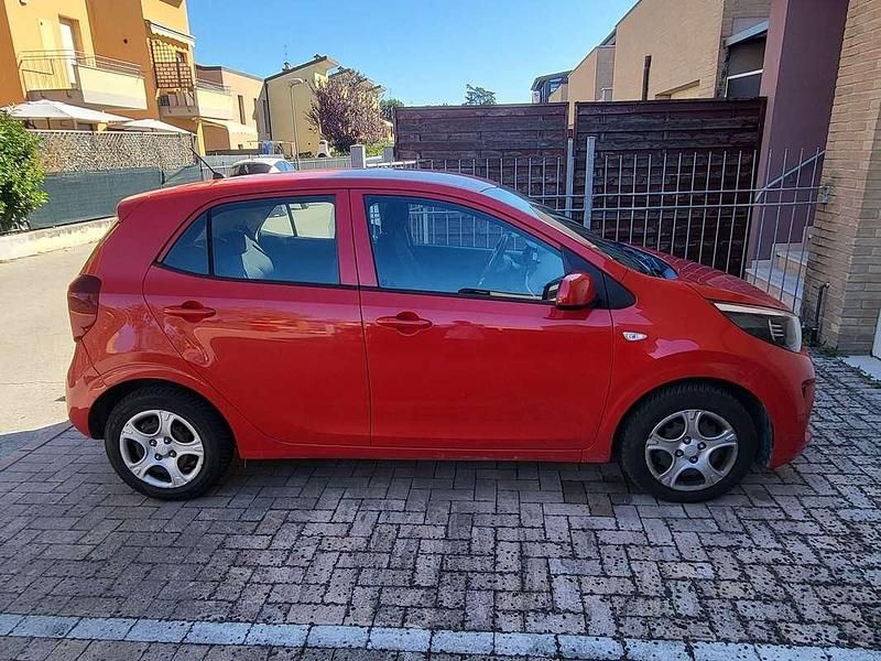 Usata Kia Picanto Active 67 CV (49 kW) 2018 Rosso Utilitaria
