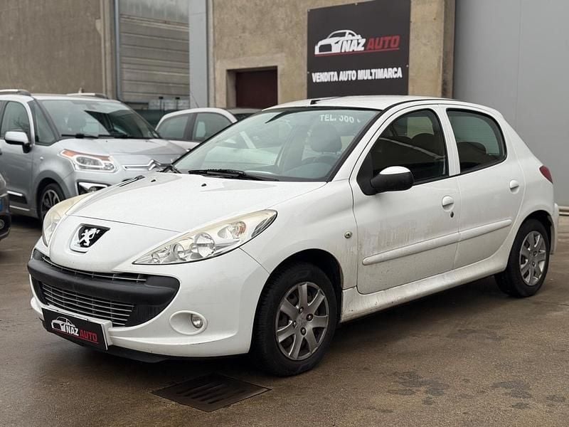Usata Peugeot 206 59 CV (43 kW) 2010 Bianco Berlina