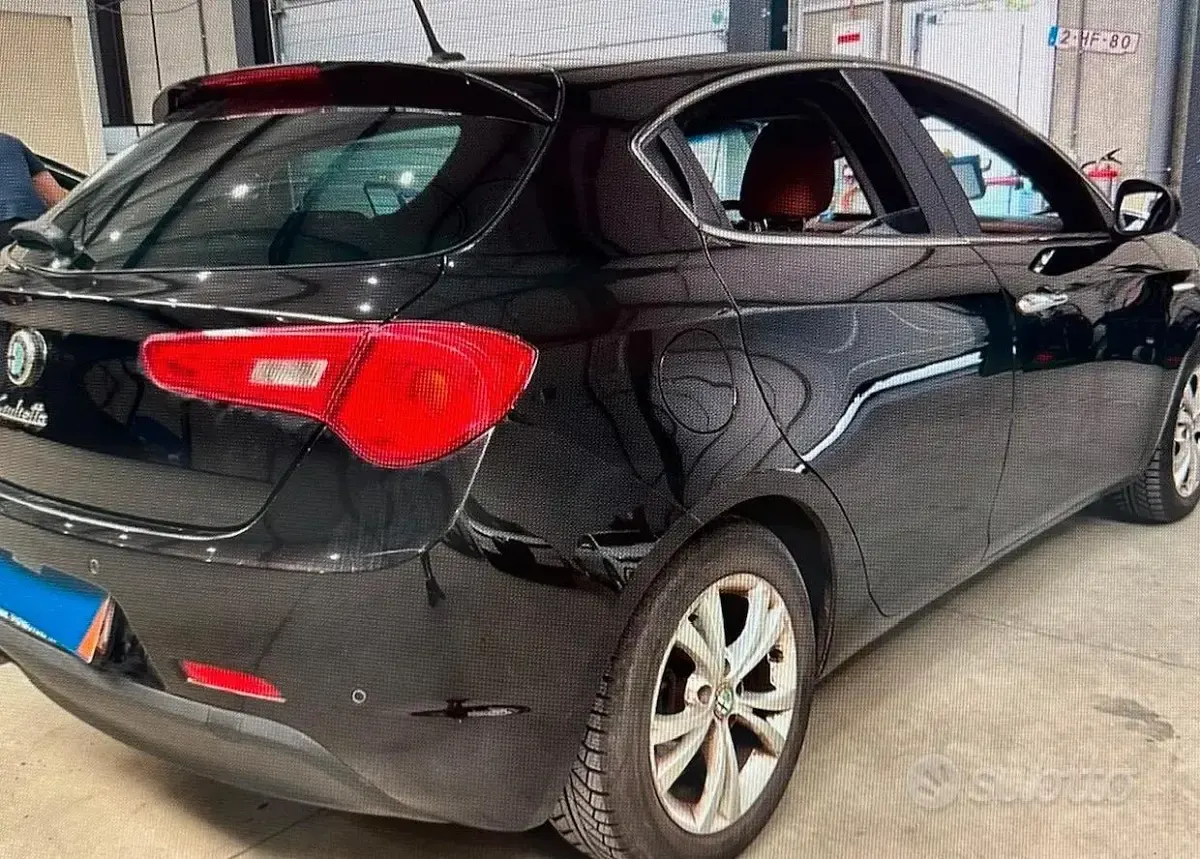 Usata Alfa Romeo Giulietta Distinctive 105 CV (77 kW) 2013 Nero Utilitaria