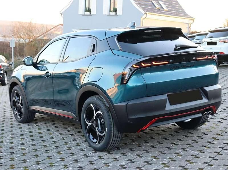 Nuova Alfa Romeo Junior Edizione Speciale 145 CV (106 kW) 2025 Blu/azzurro SUV