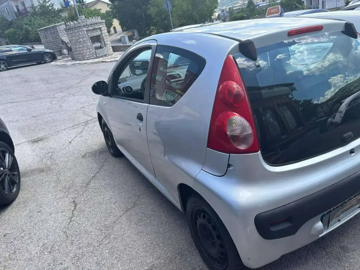 Usata Peugeot 107 68 CV (50 kW) 2007 Other Utilitaria