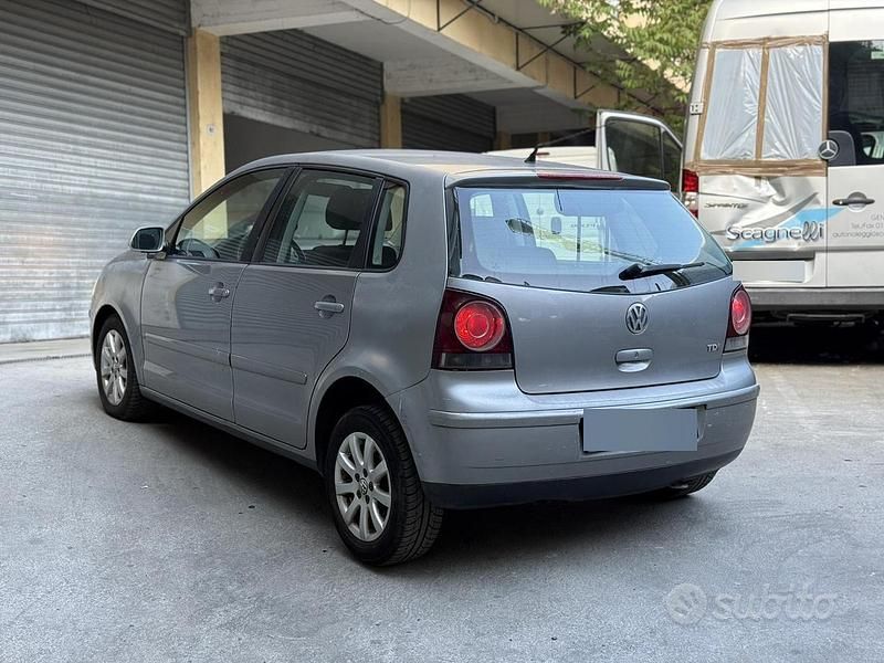 Usata VW Polo Sportline 80 CV (58 kW) 2006 Utilitaria