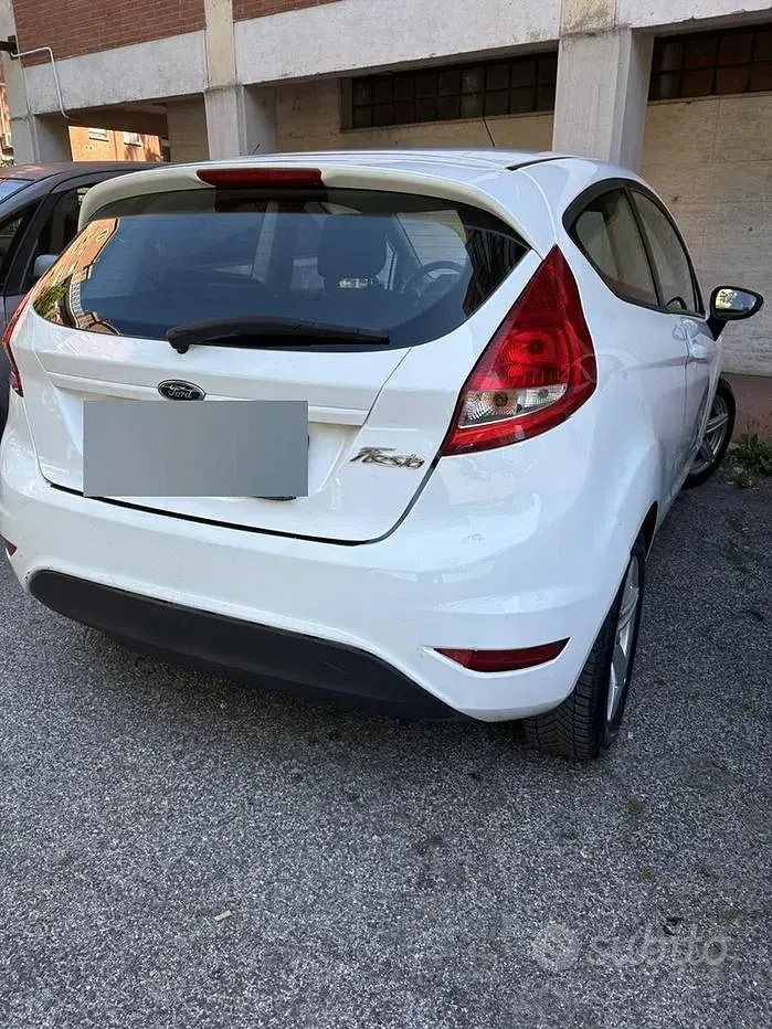 Usata Ford Fiesta 60 CV (44 kW) 2009 Berlina