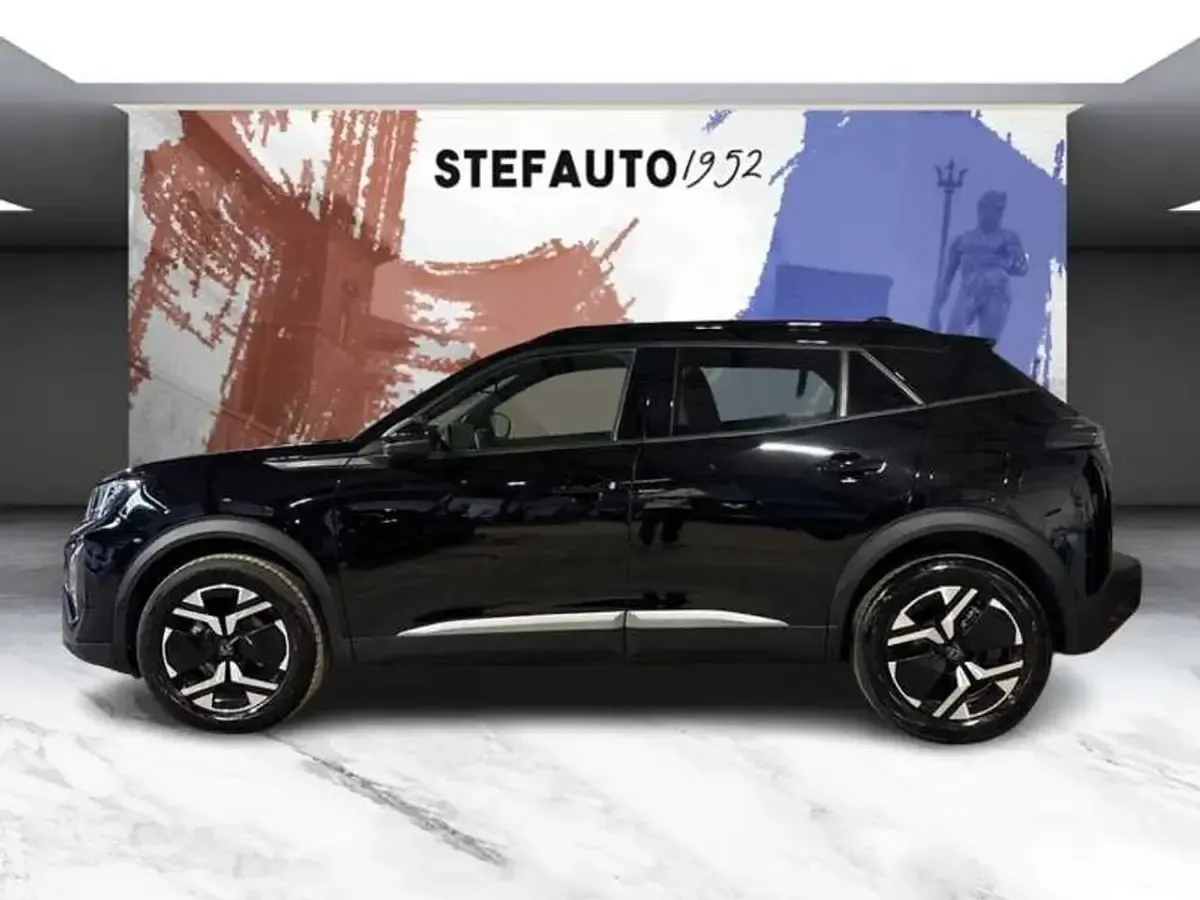 Usata Peugeot 2008 Allure 131 CV (96 kW) 2025 Nero perla SUV