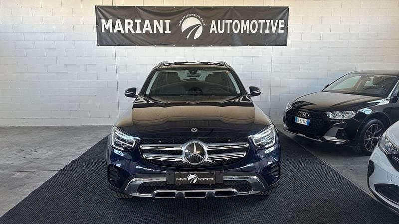 Usata Mercedes GLC300e Business 211 CV (155 kW) 2021 Blu/azzurro SUV