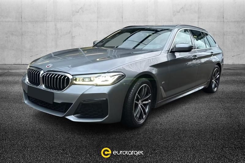 Usata BMW 520 M Sport 190 CV (139 kW) 2023 Grigio metallizzato Station wagon