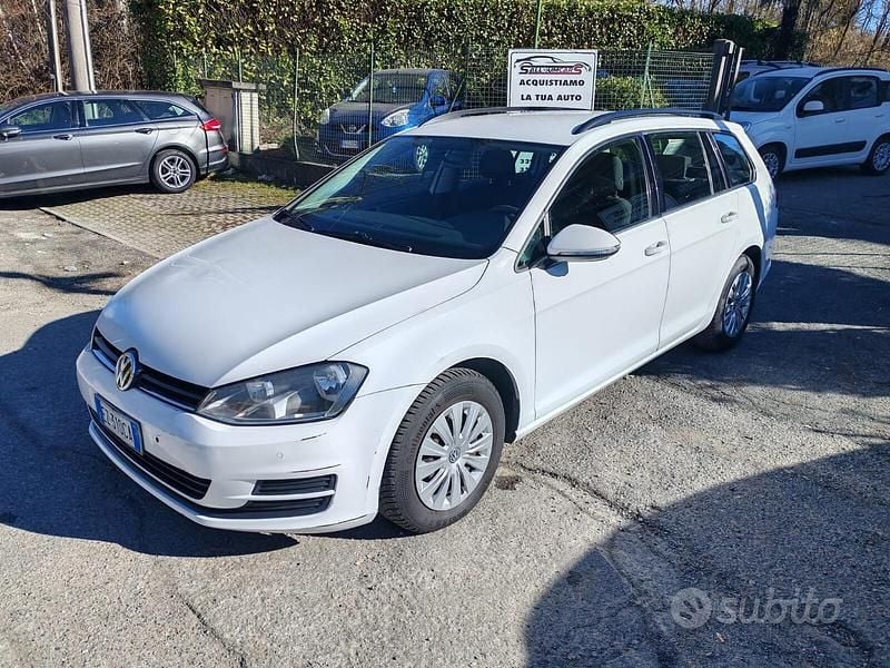 Usata VW Golf VII Comfortline 110 CV (80 kW) 2015 Bianco Station wagon