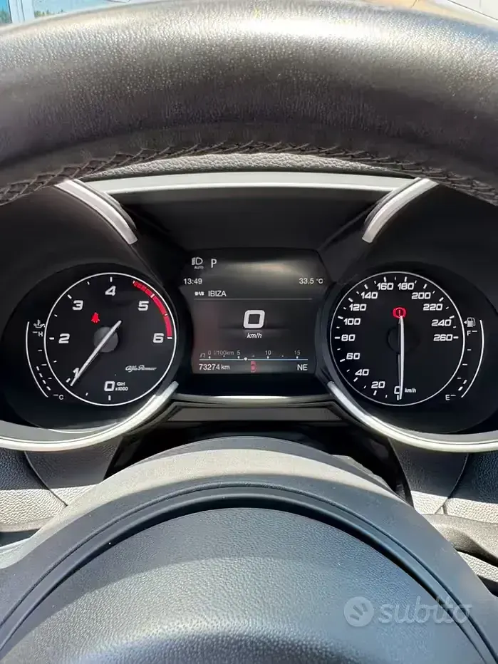 Usata Alfa Romeo Giulia 160 CV (117 kW) 2022 Nero Berlina