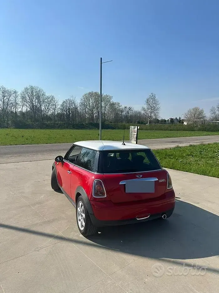 Usata Mini Cooper D 109 CV (80 kW) 2008 Rosso Utilitaria
