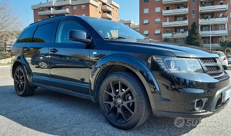 Nero Usata 2012 Fiat Freemont SUV | 7500 € (Buon prezzo) - Immagine 1/4