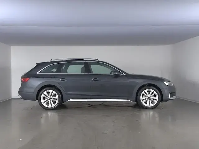 Usata Audi A4 Allroad Business 204 CV (150 kW) 2024 Grigio manhattan metallizzato Station wagon