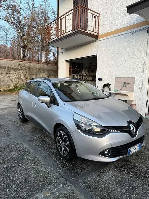 Usata Renault Clio 75 CV (55 kW) 2015 Grigio Station wagon
